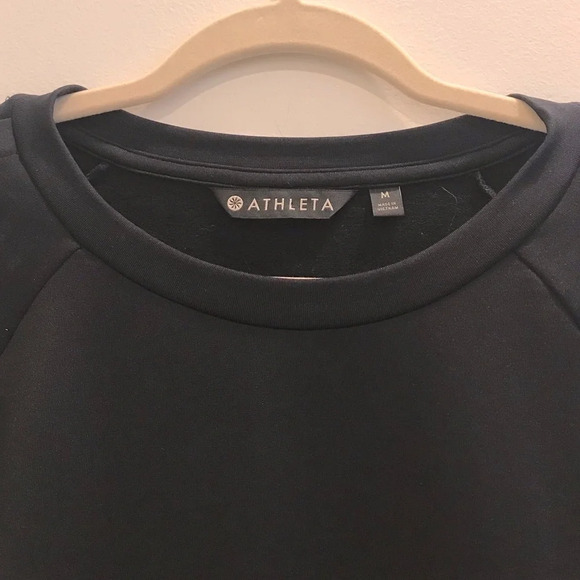 Athleta Snappy Sweatshirt Long Sleeve Crewneck Pullover Snap Sleeves NWOT - Picture 4 of 7
